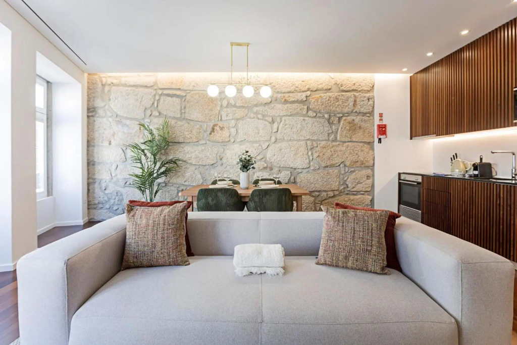 Wonderful 2BR Duplex Near River by LovelyStay