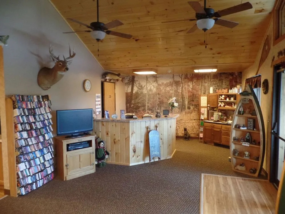 Chicaugon Lake Inn