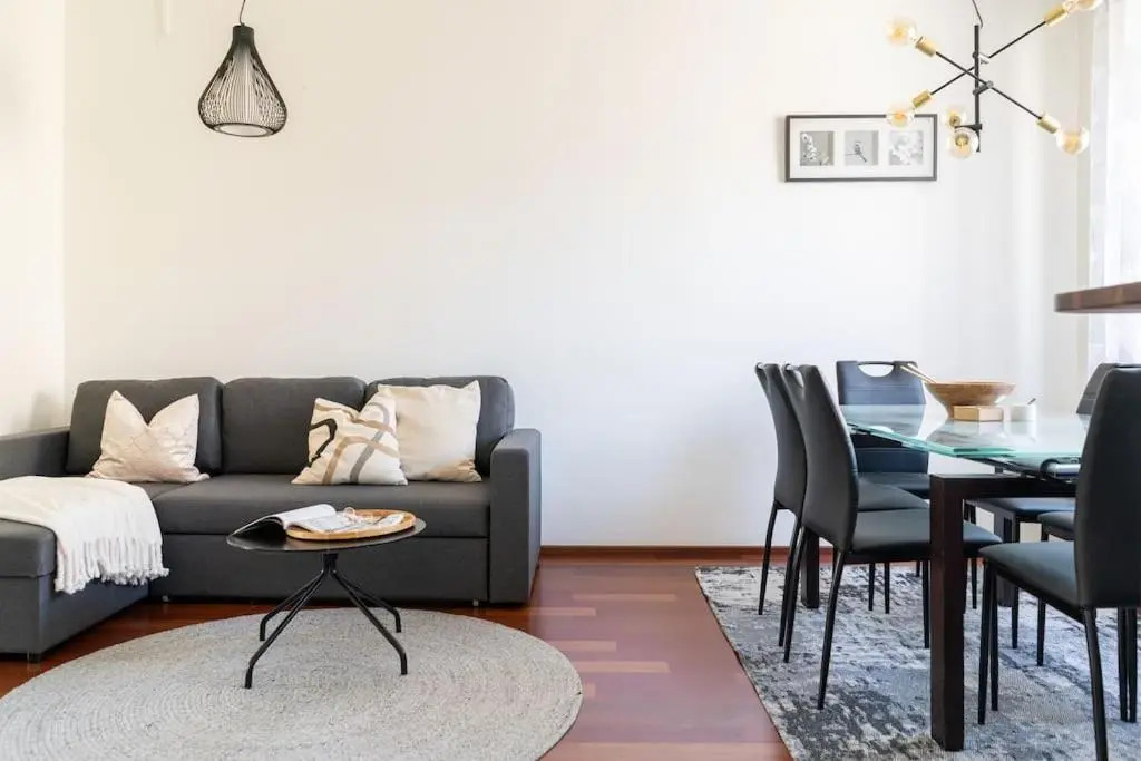 Bright 1BR apartment in the City Center