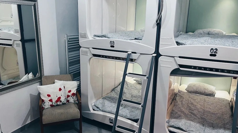 Space One Vienna - Sleeps 8 - Affordable & Central