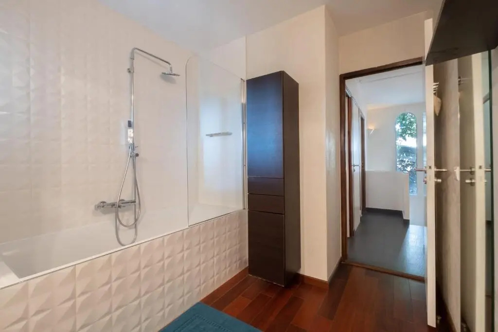SERRENDY PENTHOUSE STYLE HOUSE Swimming pool and absolute calm!
