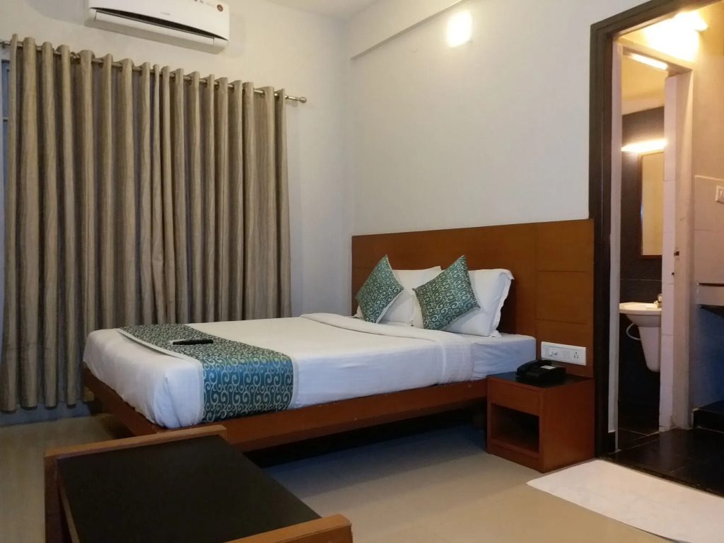 Zaith Residency Near US Consulate and Apollo Hospitals
