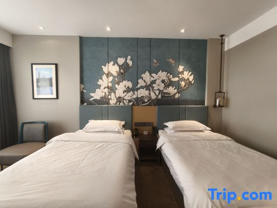 Magnotel (business) Hotel Fenghuang East Street Branch, Luya Mountain scenic spot, Ningwu, Xinzhou