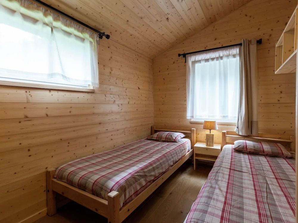Cosy Chalet in Bomal-Sur-Ourthe with Terrace