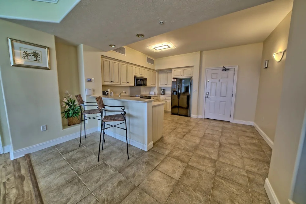 Luxurious Tropical Condo with Breathtaking Gulf View - Unit 2006 by RedAwning