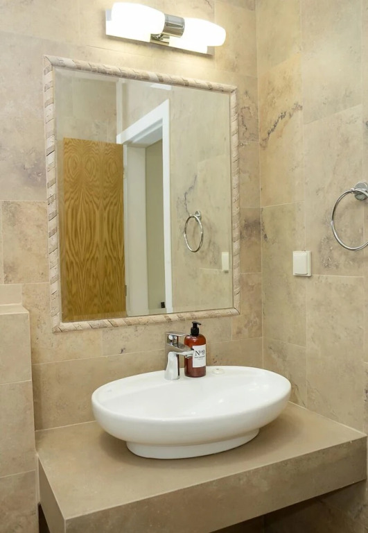 FM Luxury 2-BDR Apartment - Relax