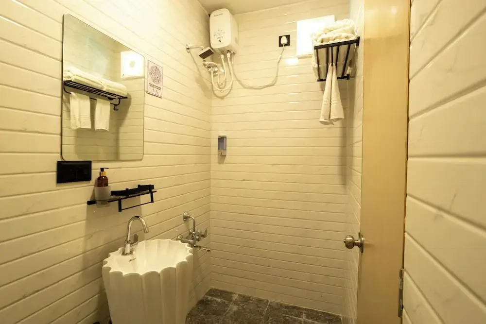 Click Hotel Mundra