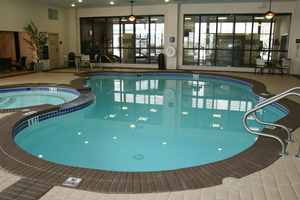 Hampton Inn Charleston-Southridge