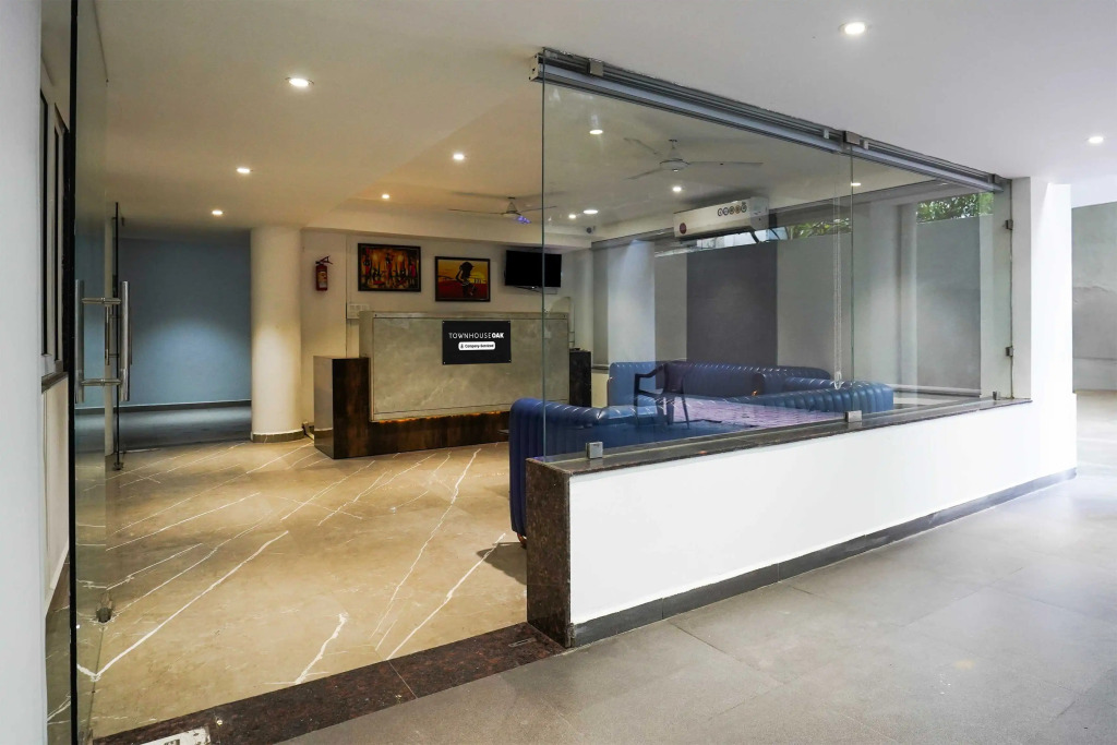 Super Townhouse Oak Ramdaspeth KRIMS Hospital