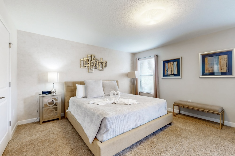Spacious Getaway With 2 Themed Game Rooms, Private Pool, & Pool spa