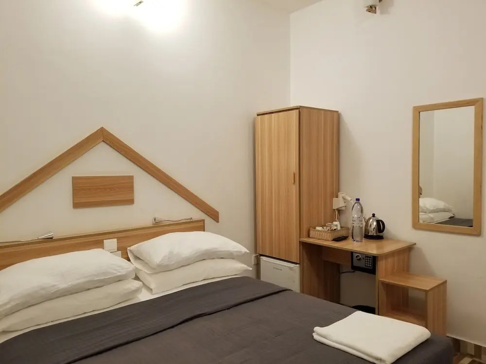 Nomadic Inn