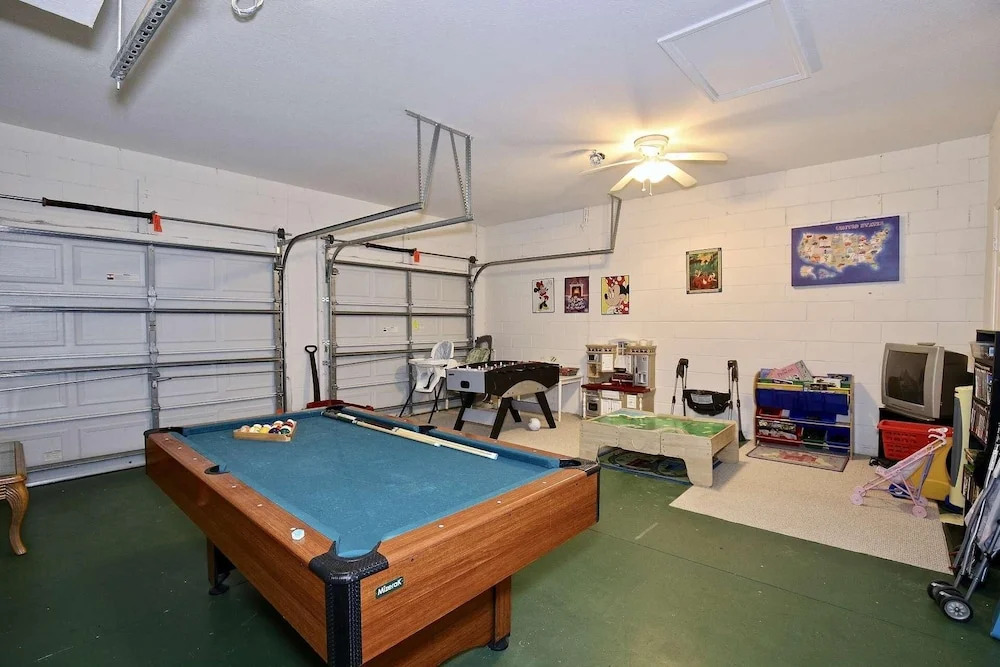 2627 Windsor Hills