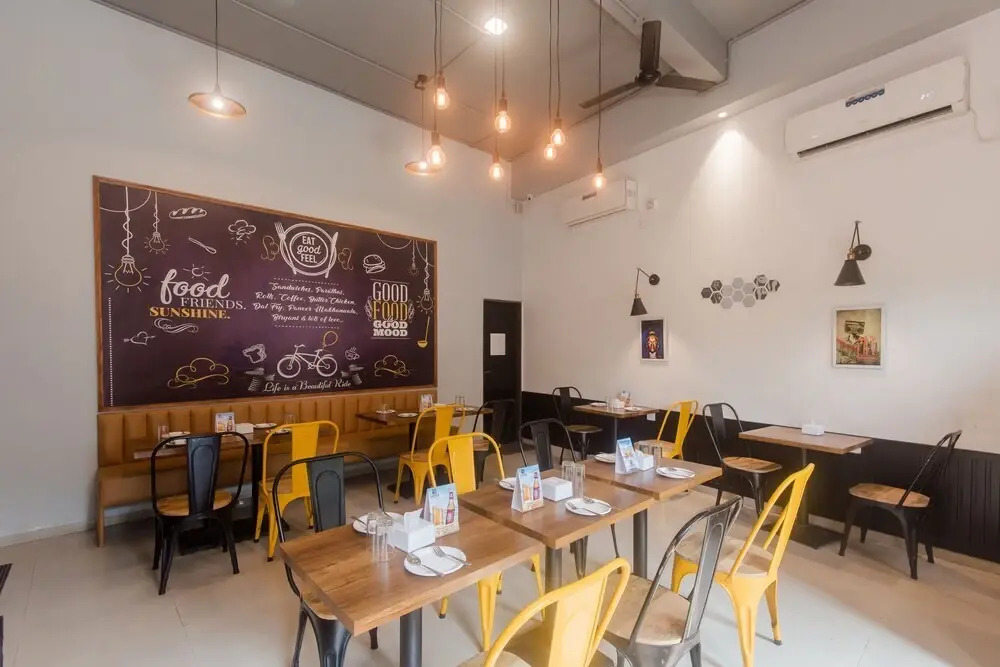 Iris Suites by OYO Rooms