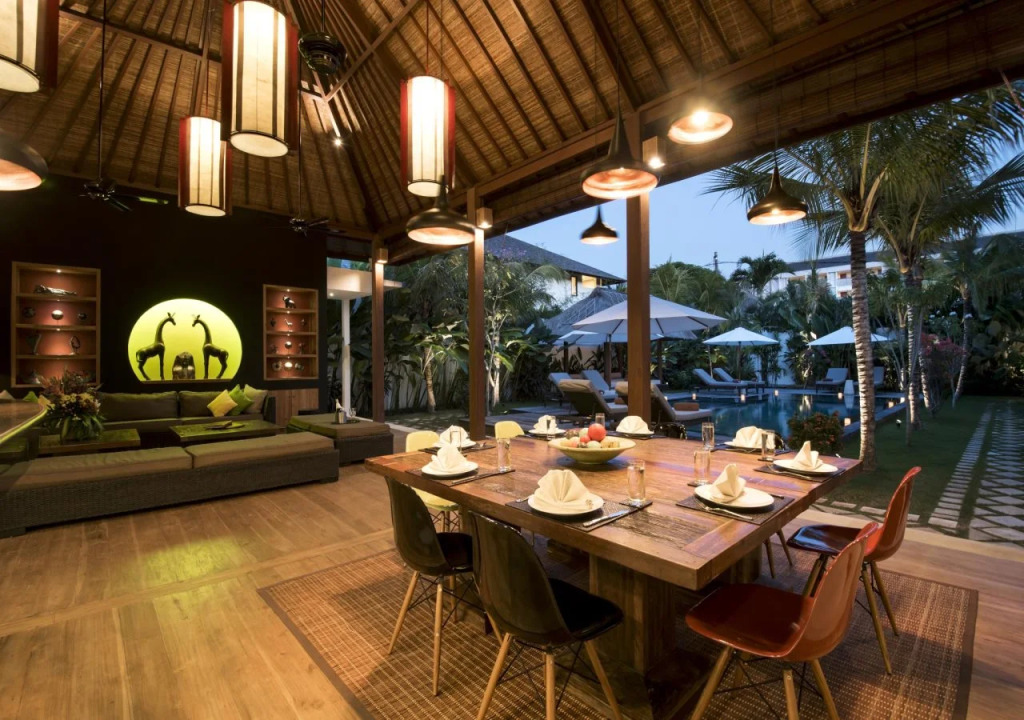 Villa Tangram, 6 Bedrooms private villa in Seminyak
