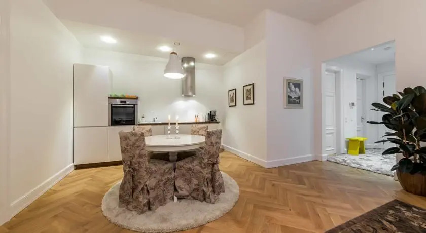 Old Town Apartment -Pagari 1