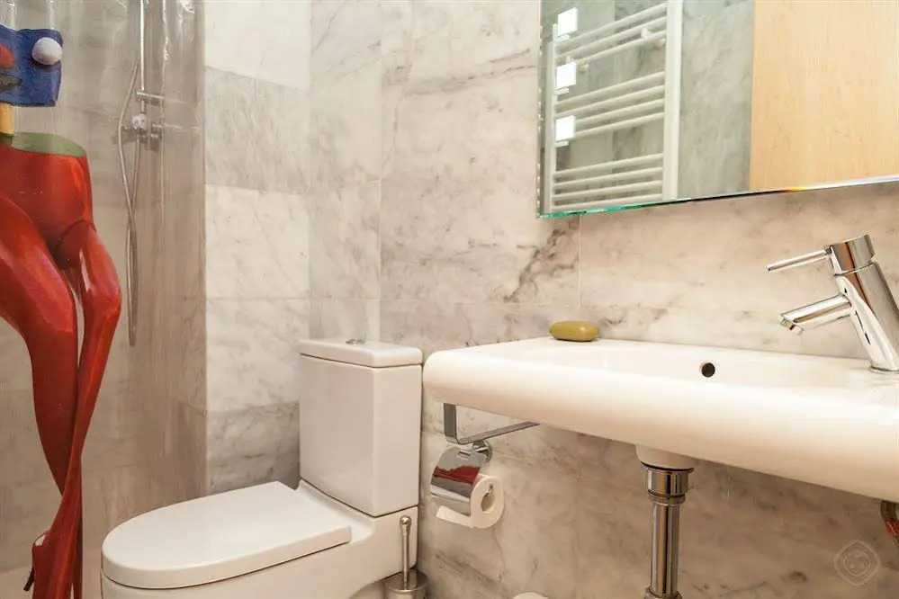 Sagrada Familia Area Pool Apartments