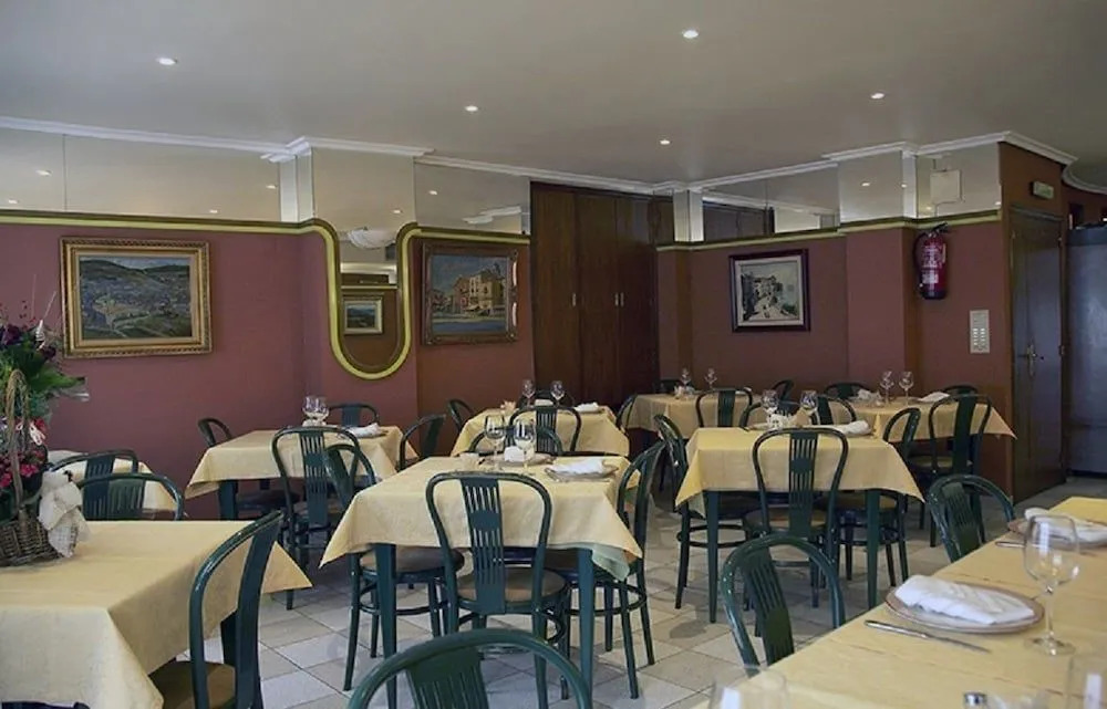 Hostal Adela