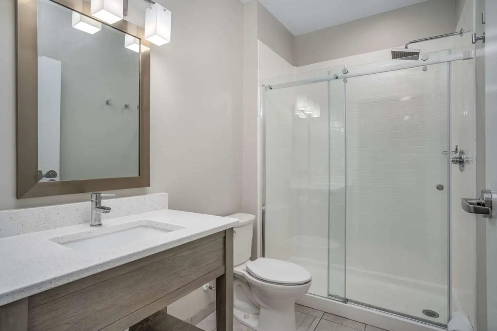 Lighthouse Suites - Best Western Signature Collection