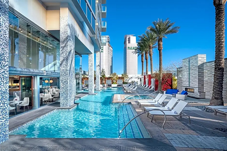 Palms Place One Bedroom Suite 1220 sqft