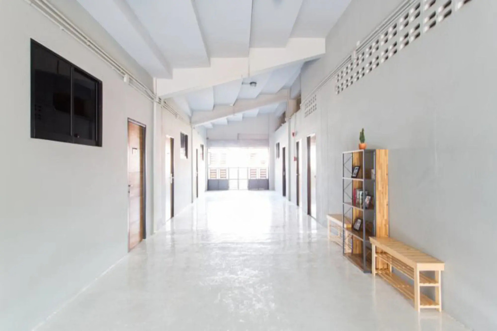 Holiday Station Hostel