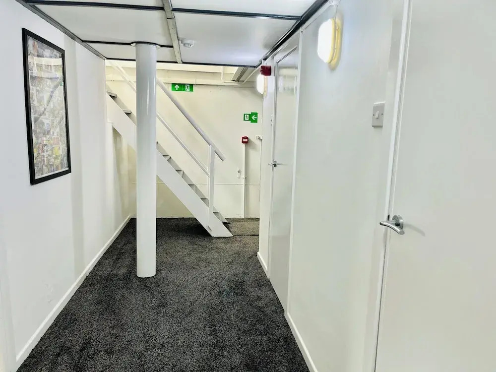 Liverpool Waterfront Stay, excellent location , parking available