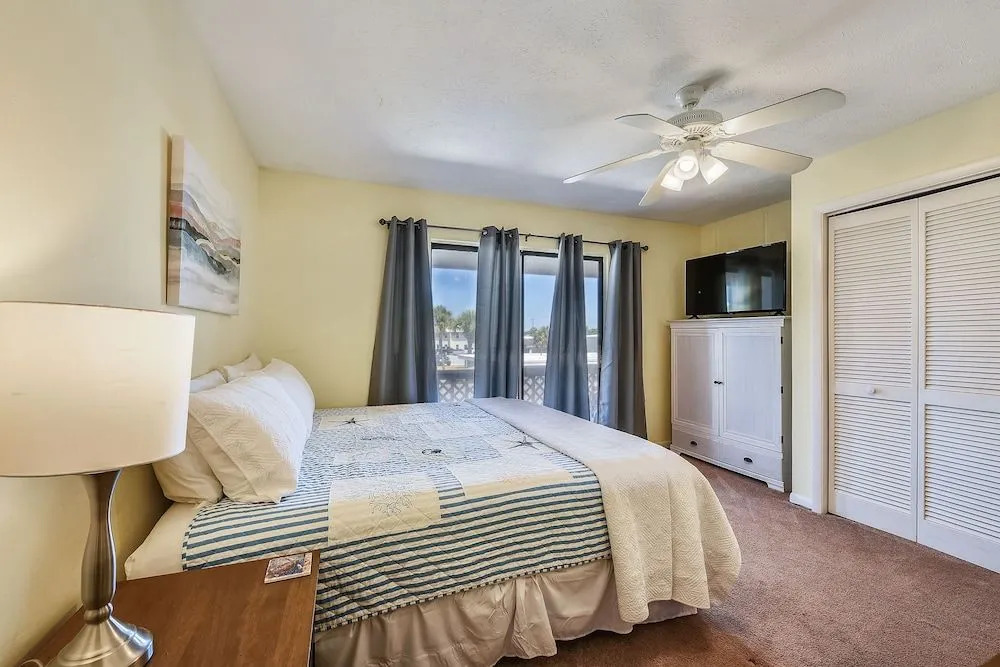 Sea Esta by Book That Condo
