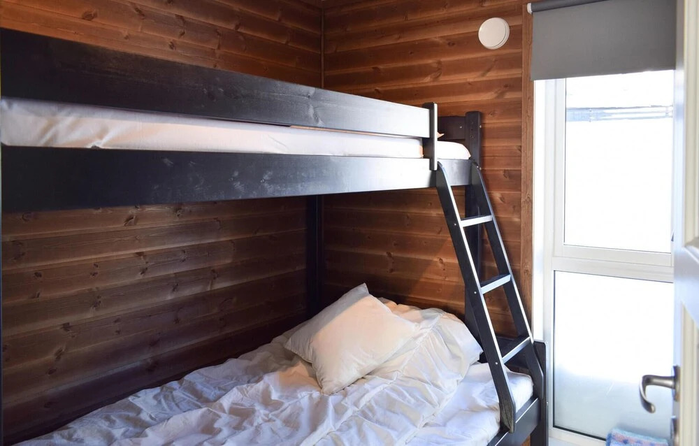 4 Bedroom Amazing Home In Lillehammer
