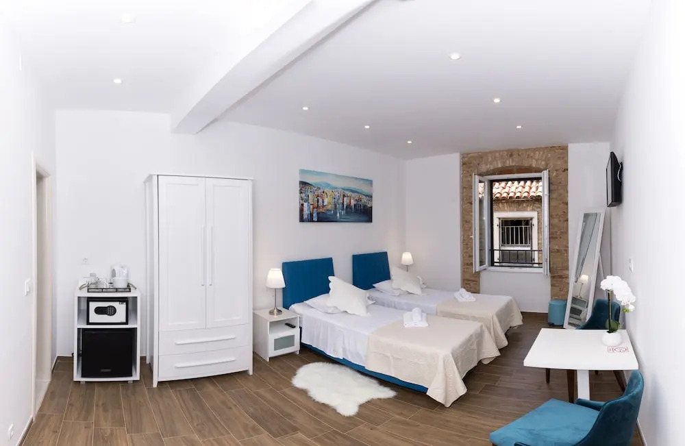 Peruzovic Rooms 3