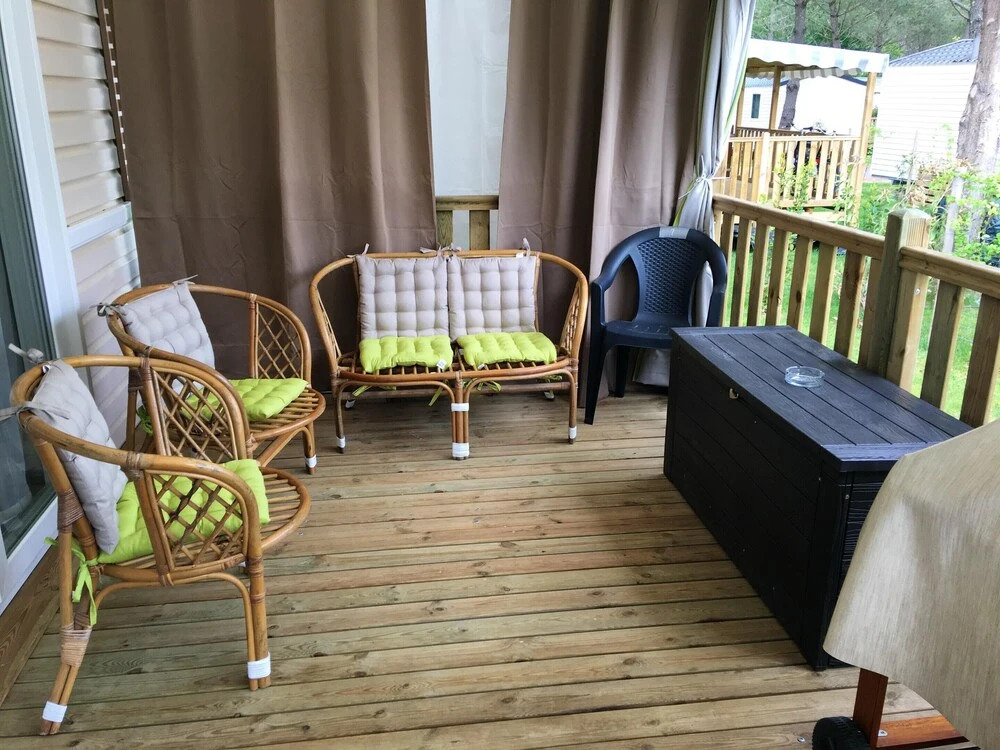 Bungalow With 2 Bedrooms in Saint-julien-en-born, With Shared Pool and Furnished Garden