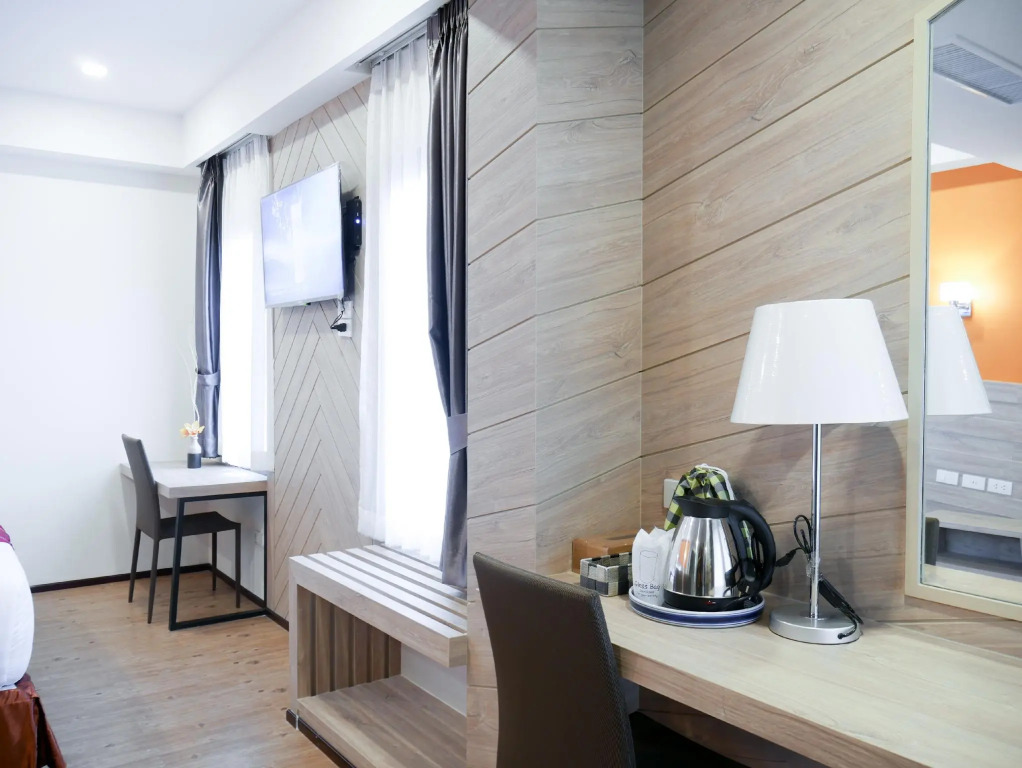 Porpiang Hotel - โรงแรมพอเพียง
