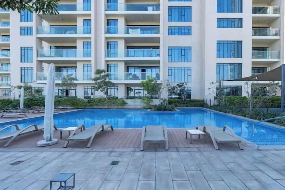 Vogue | Vida Hills | Golf Club view | near Marina