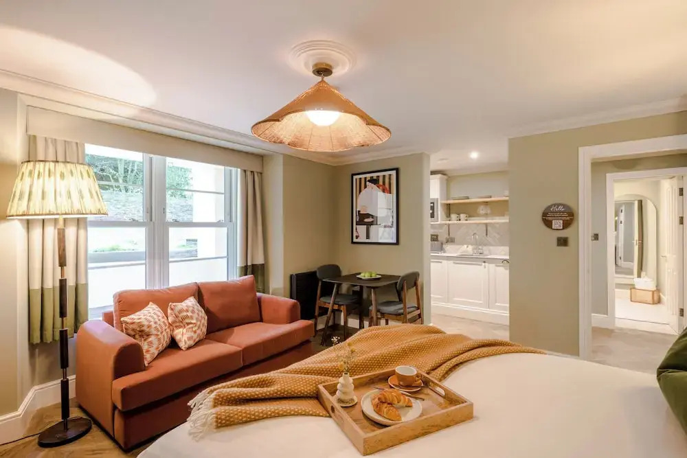 Tyndalls Park - Your Apartment
