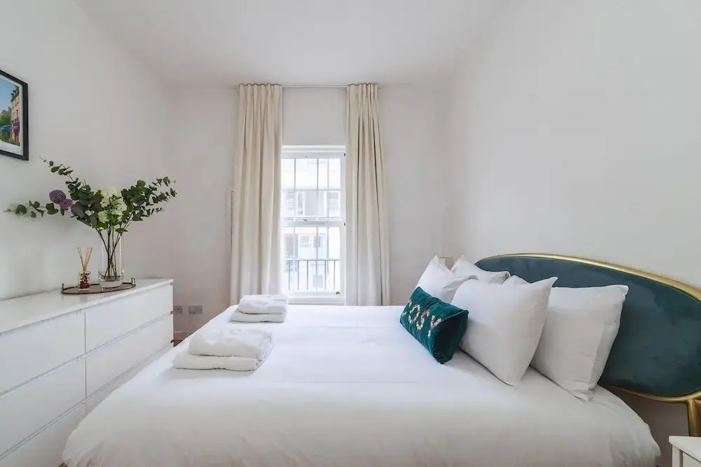 Rotherhithe Riverside Flat