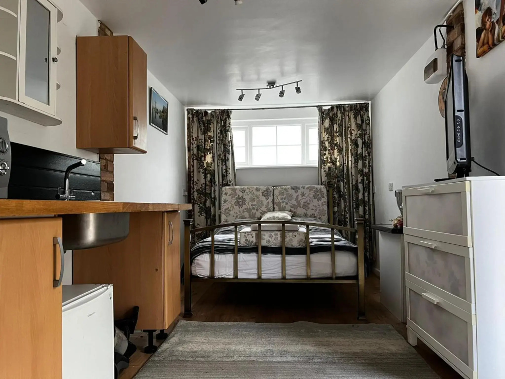 The Caduceus - Private Cabins