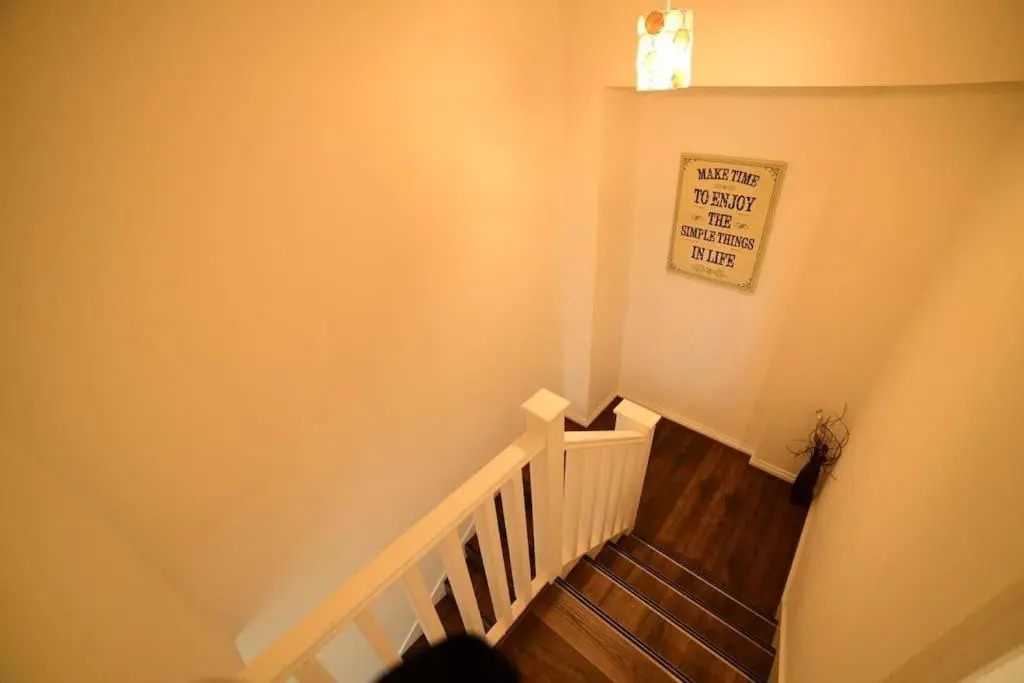Lavish modern 1 bedroom Apt close to city centre