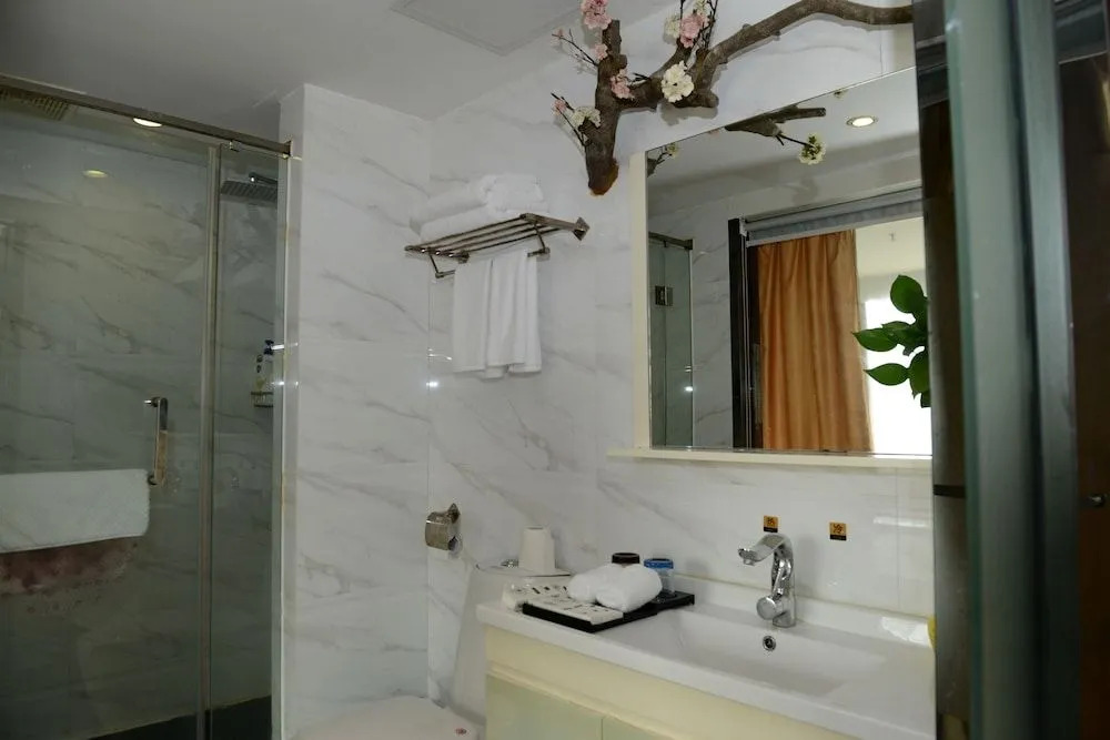 Guangzhou Joyous Seasons Hotel