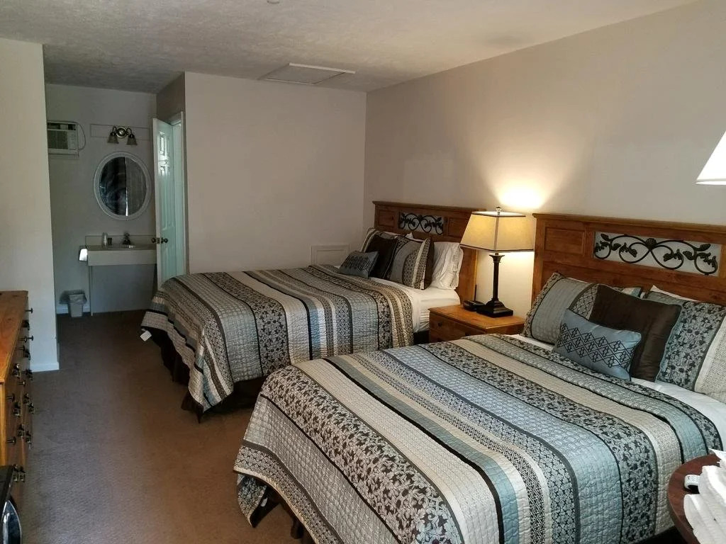 M22 Inn Glen Arbor