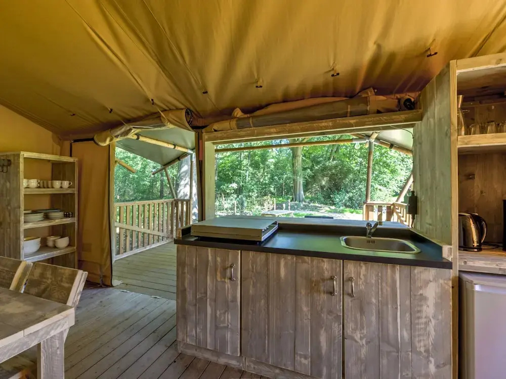 Glamping Tent in Tranquil Park