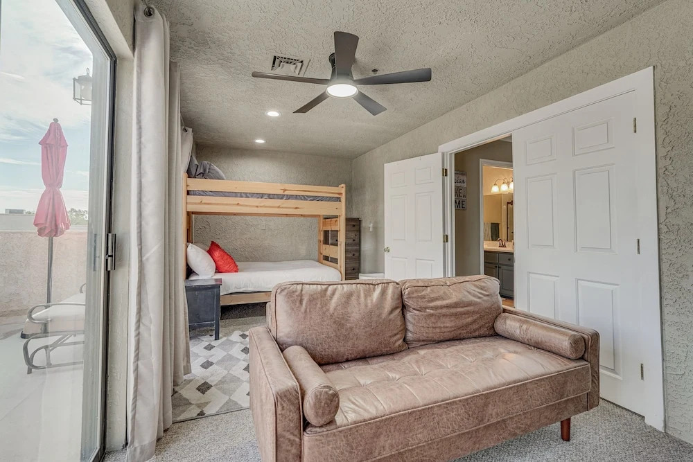 Lake Havasu City Condo: 1 Mi to Boat Ramp!