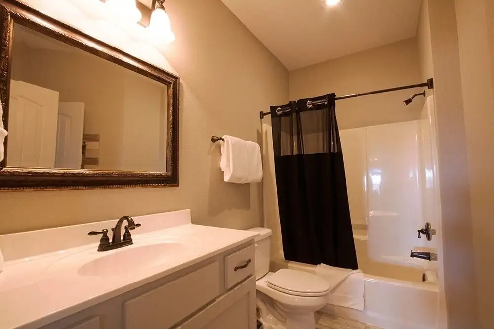 Whole In One 12 Bedroom Condo