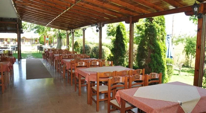 Denis Hotel and Bungalows