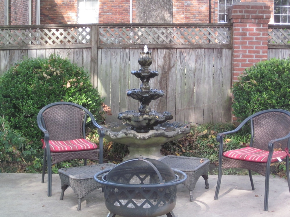 Baer House Inn