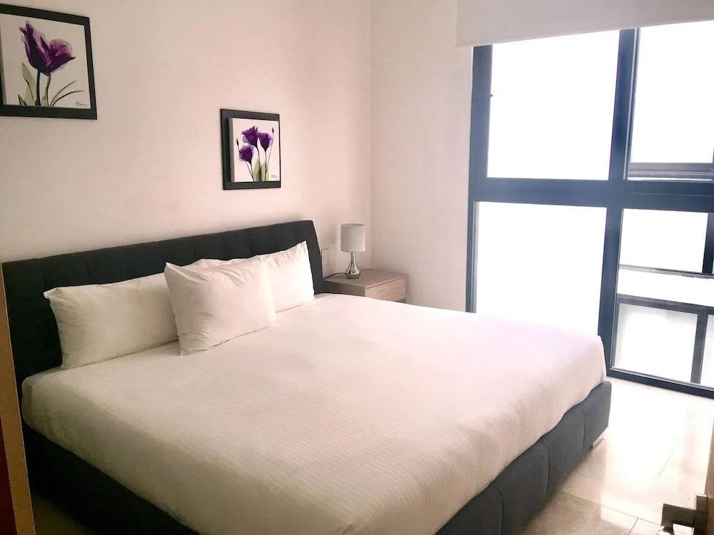 Close To Mamitas Beach, 2 Br for up to 5 sleeps and Rooftop Pool!