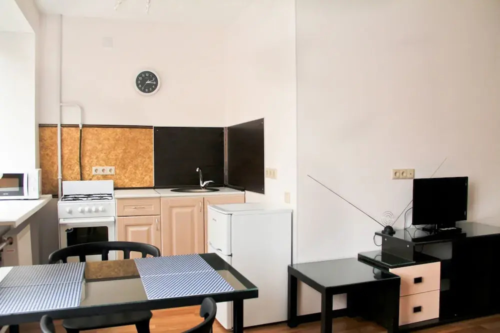 Apartment ALLiS-HALL on Karla Libknekhta 18