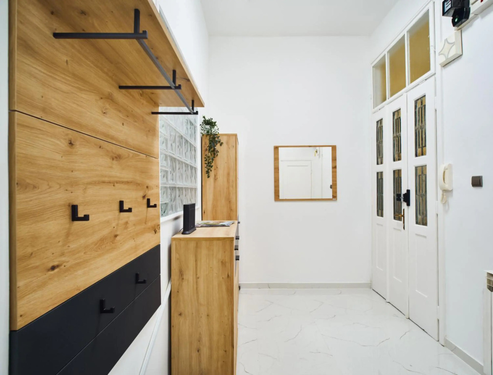 City Twenty 2bdr Apartment by Irundo