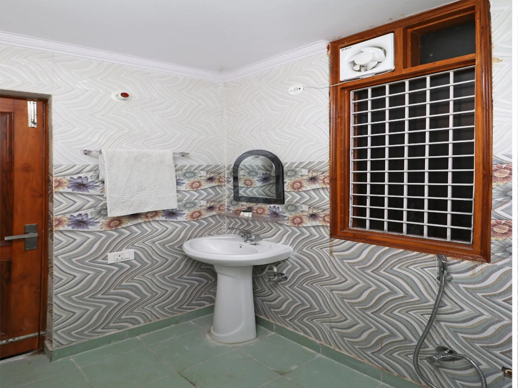 OYO 10361 Hotel Stay @ 23