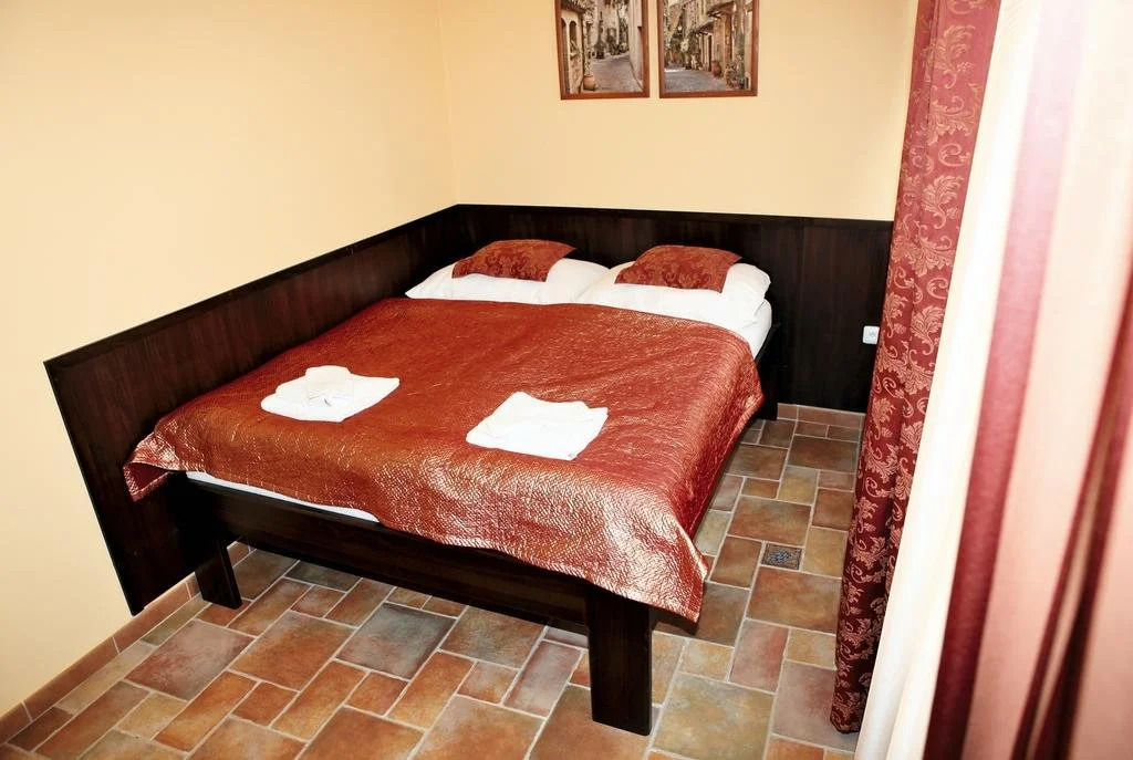 Hotel Pelikán
