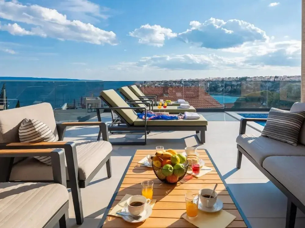 Luxury Villa With Swimming Pool and Sauna