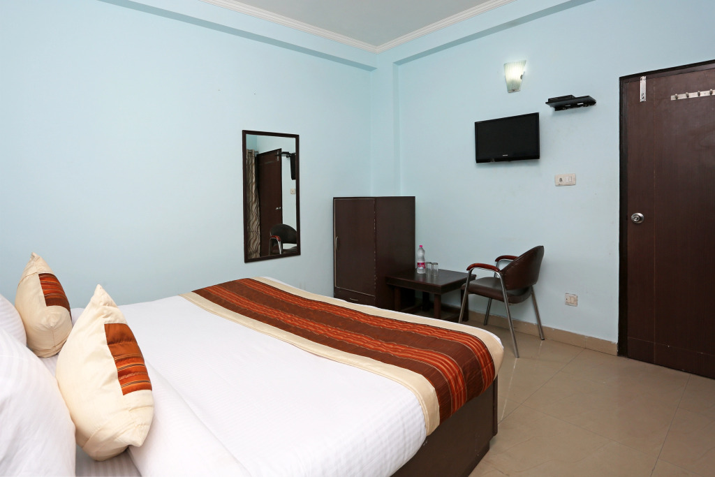 OYO 9786 Hotel Aerolook