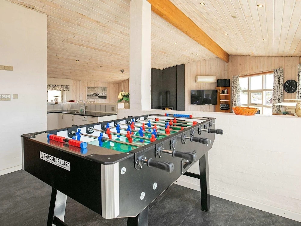 Cozy Home In Vejers Strand With Wifi